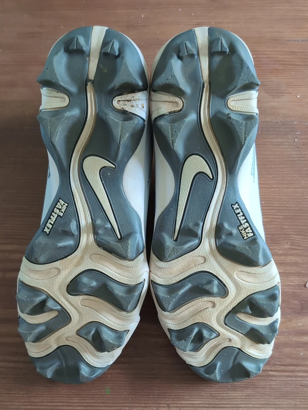 Nike Softball Cleats 4Y